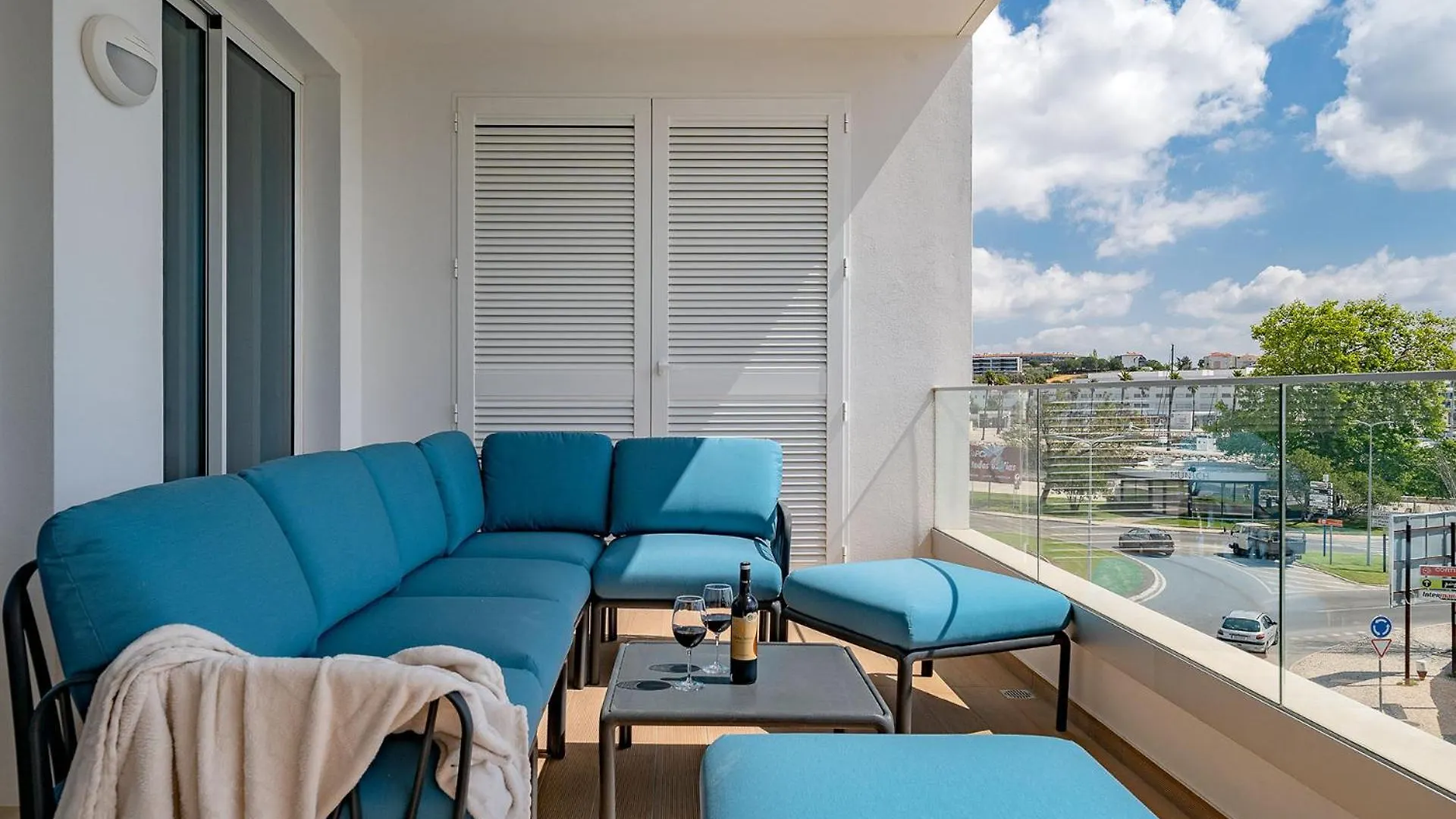 Apartment Lagos Marina View By Homing